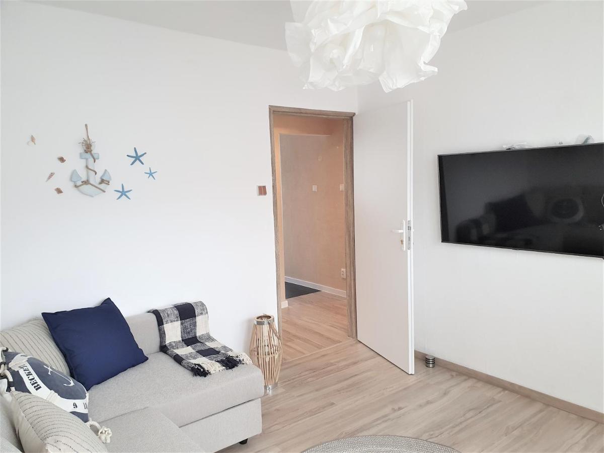 Wera - Klimatyczny Apartament 300 M Od Plazy Brzezno - Azw 格但斯克 外观 照片